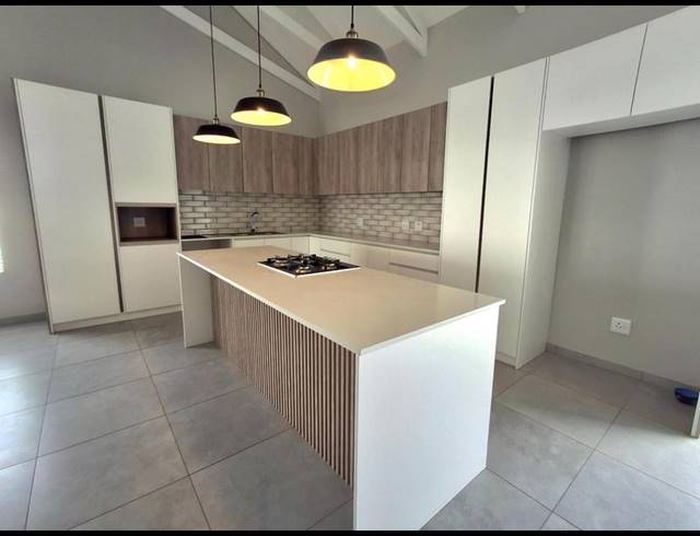 3 BEDROOM HOUSE FOR SALE IN BRITANNIA BAY